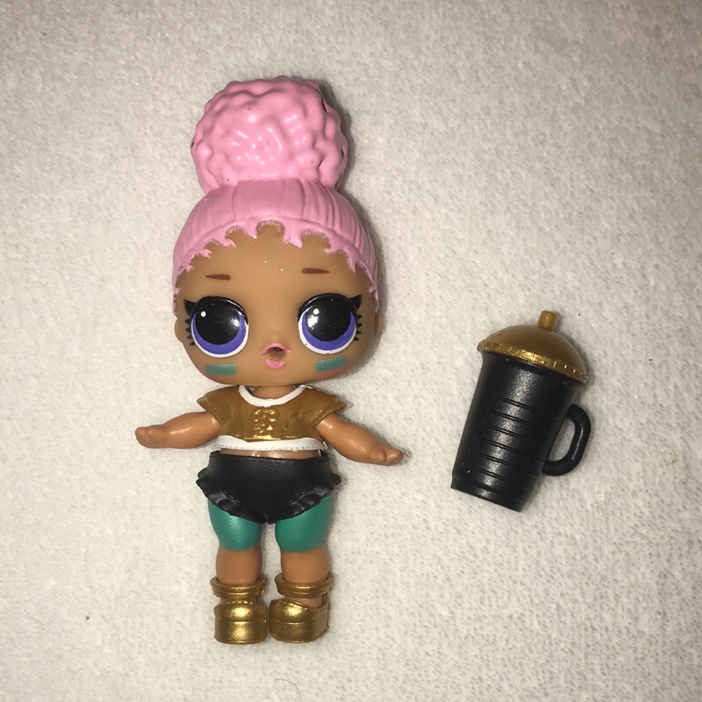 Touchdown ✅ LOL Surprise Doll